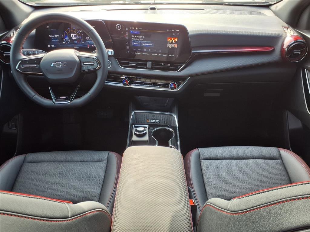 Used 2025 Chevrolet Equinox RS w/ Safety and Technology Package image 3