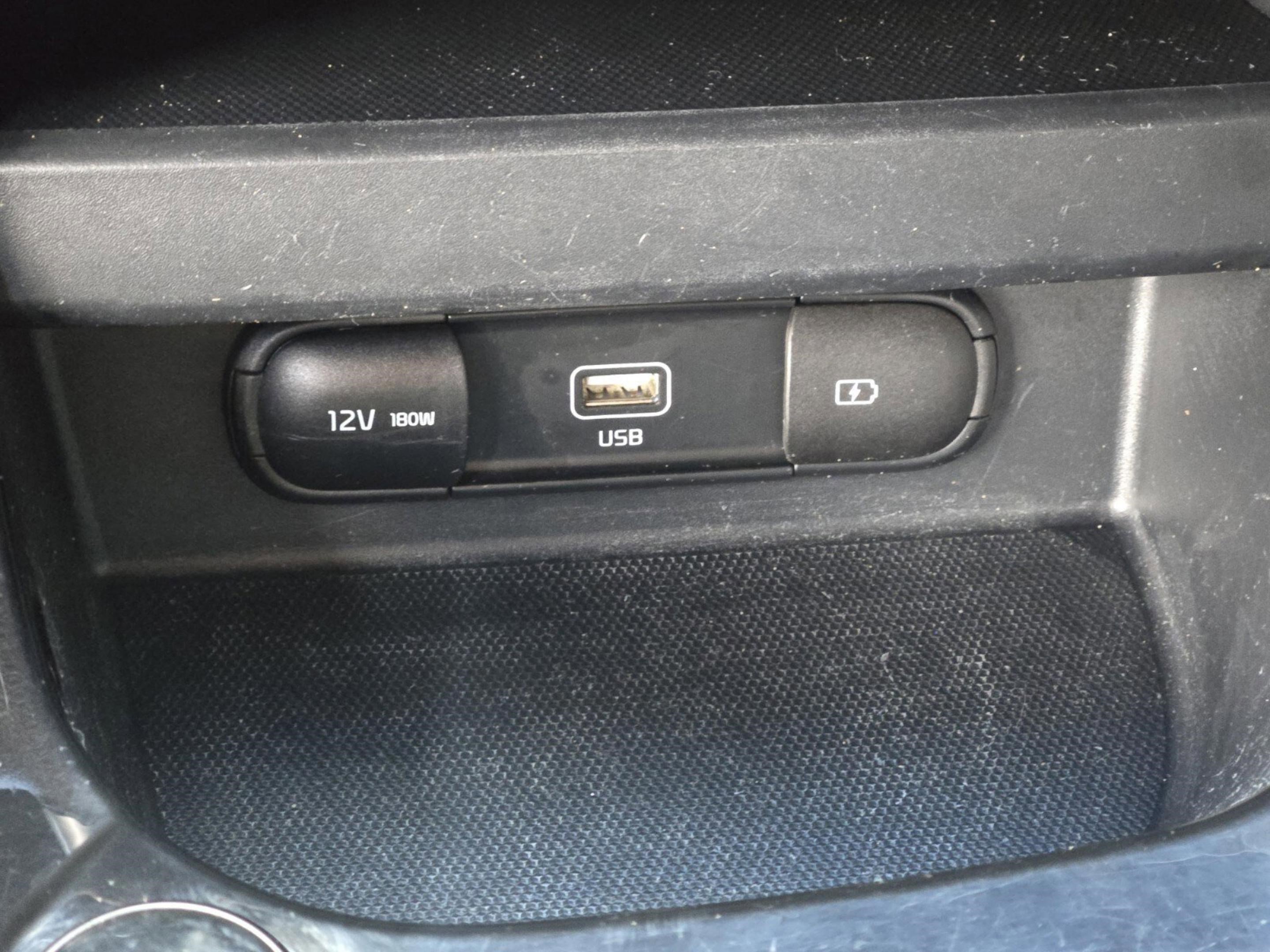 Used 2023 Kia Seltos S w/ Navigation Package image 24