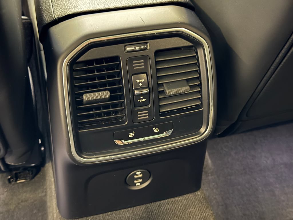 Certified 2020 Porsche Macan AWD/4WD image 22