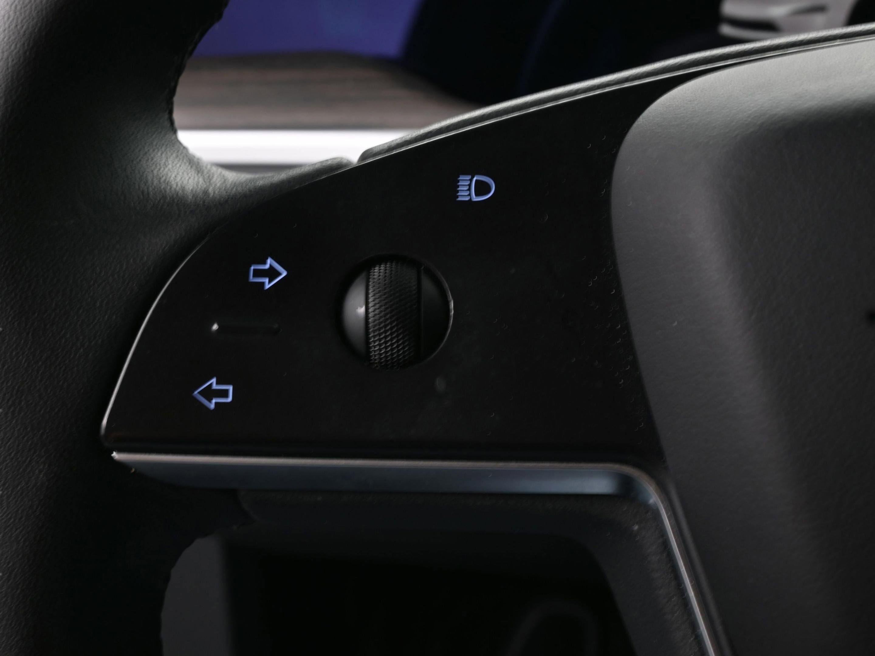 Used 2024 Tesla Model X image 28