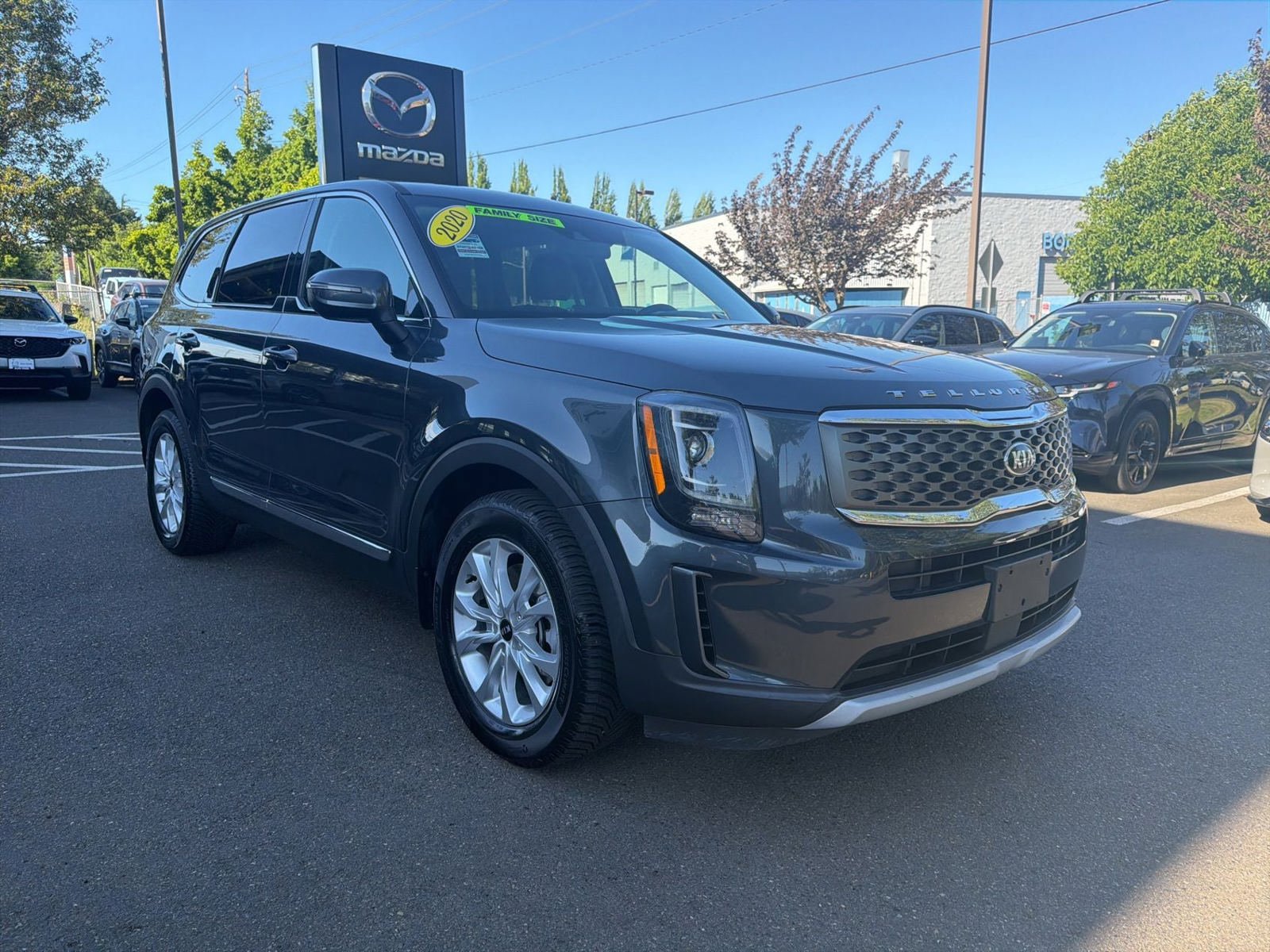 Used 2020 Kia Telluride LX AWD/4WD image 4