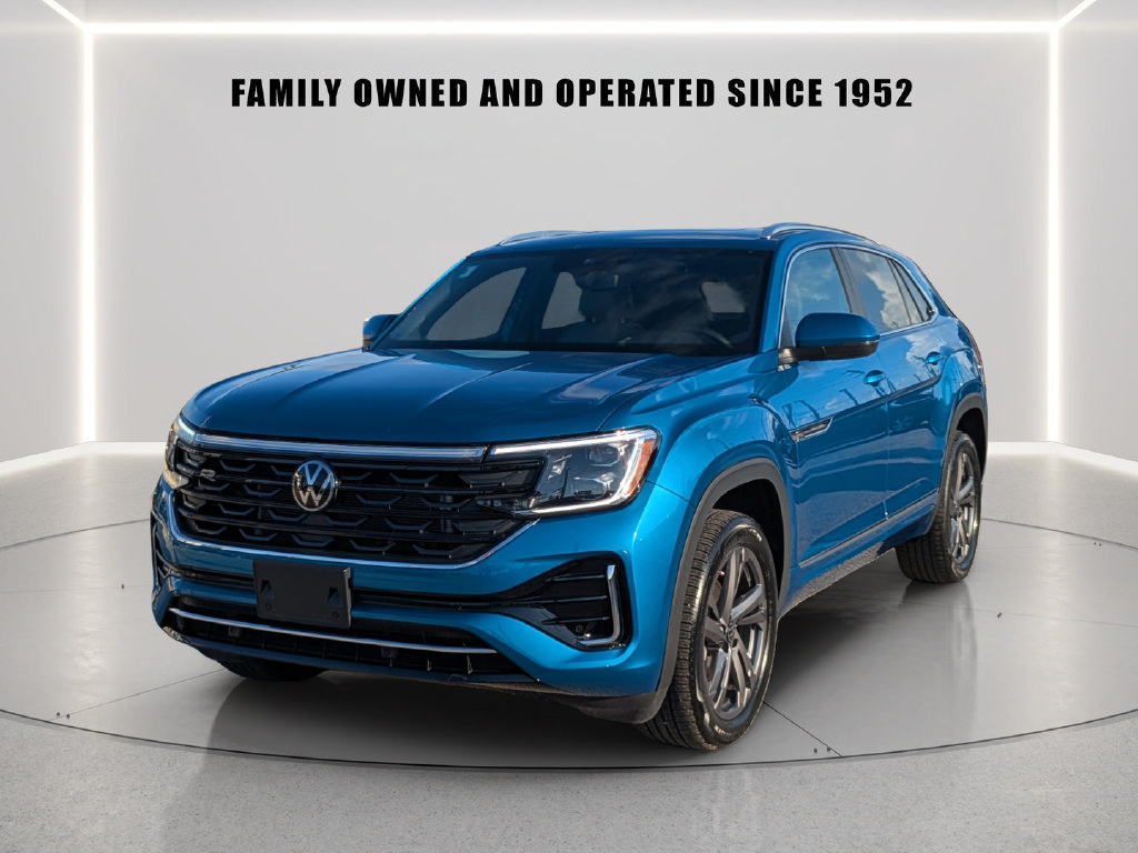 Certified 2024 Volkswagen Atlas Cross Sport SEL R-Line AWD/4WD image 2