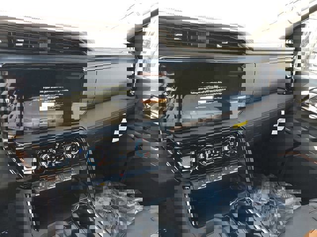 New 2026 GMC Sierra 2500 AT4 image 28