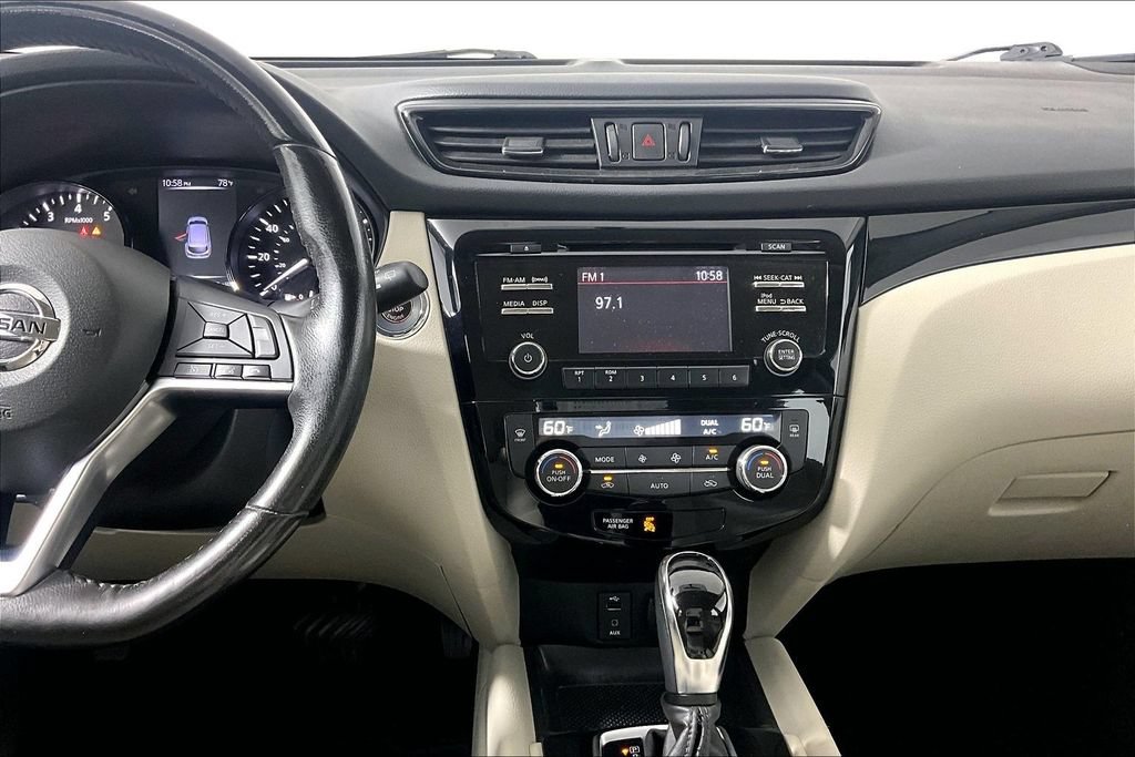 Used 2018 Nissan Rogue Sport SV w/ SV All-Weather Package AWD/4WD image 6