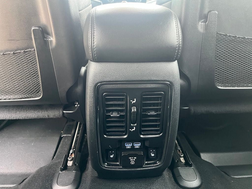 Used 2020 Jeep Grand Cherokee Overland AWD/4WD image 15