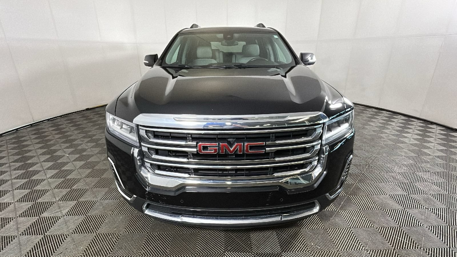 Used 2022 GMC Acadia SLE w/ LPO, Cargo Package AWD/4WD image 8