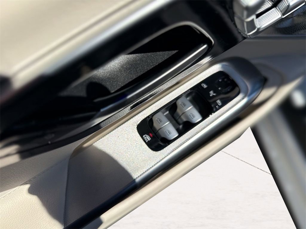 New 2026 Mercedes-Benz CLE 300 4MATIC Cabriolet image 12