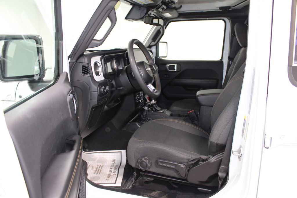 Used 2024 Jeep Wrangler Sahara image 23