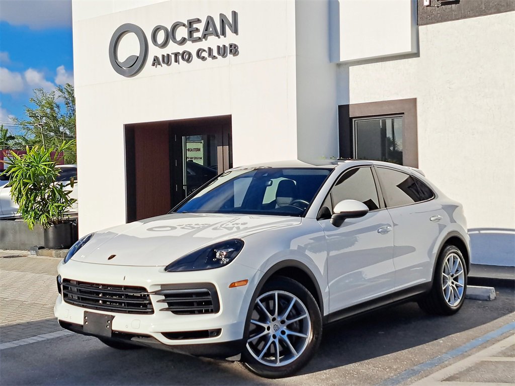 Used 2023 Porsche Cayenne Coupe image 1