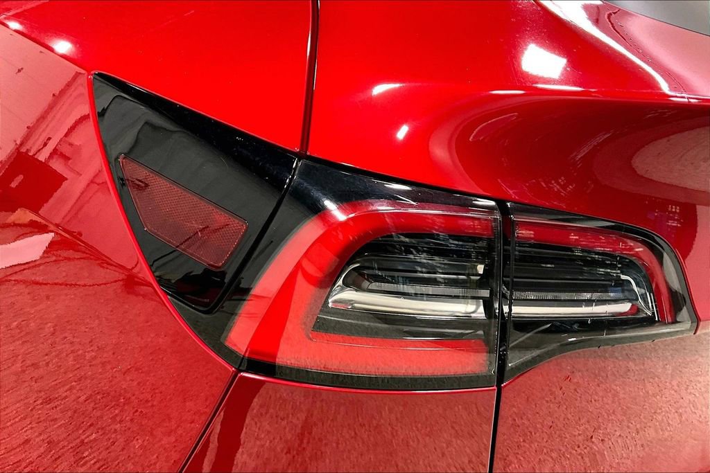 Used 2021 Tesla Model Y Long Range image 22