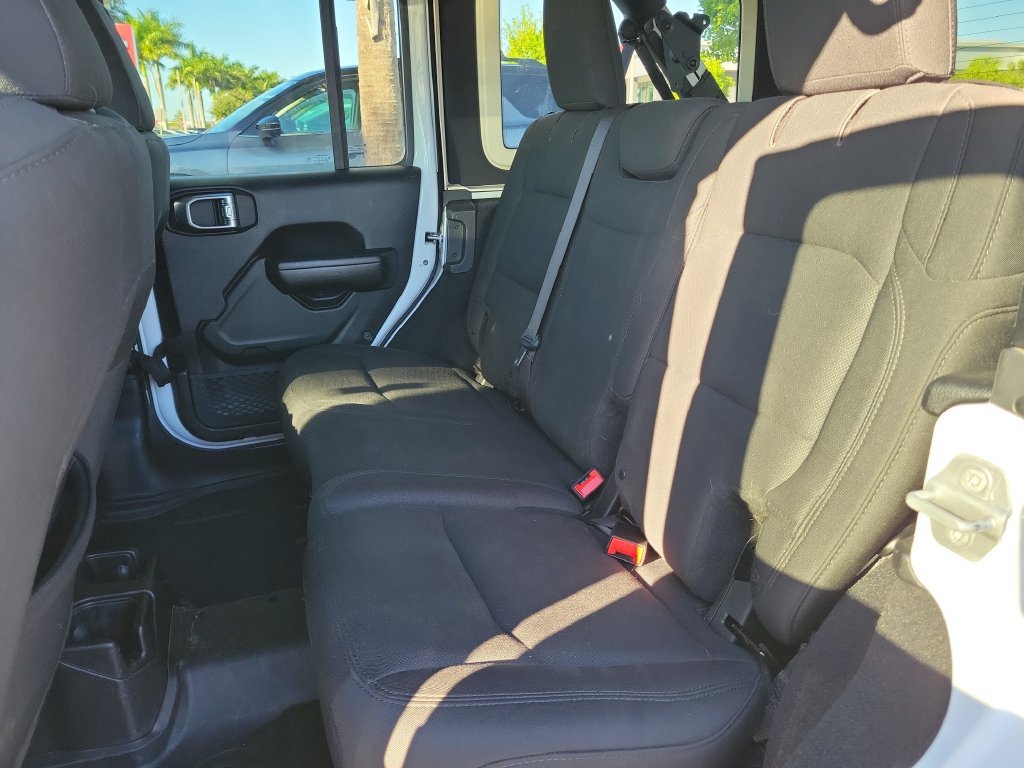 Used 2018 Jeep Wrangler Unlimited Sport S AWD/4WD image 12