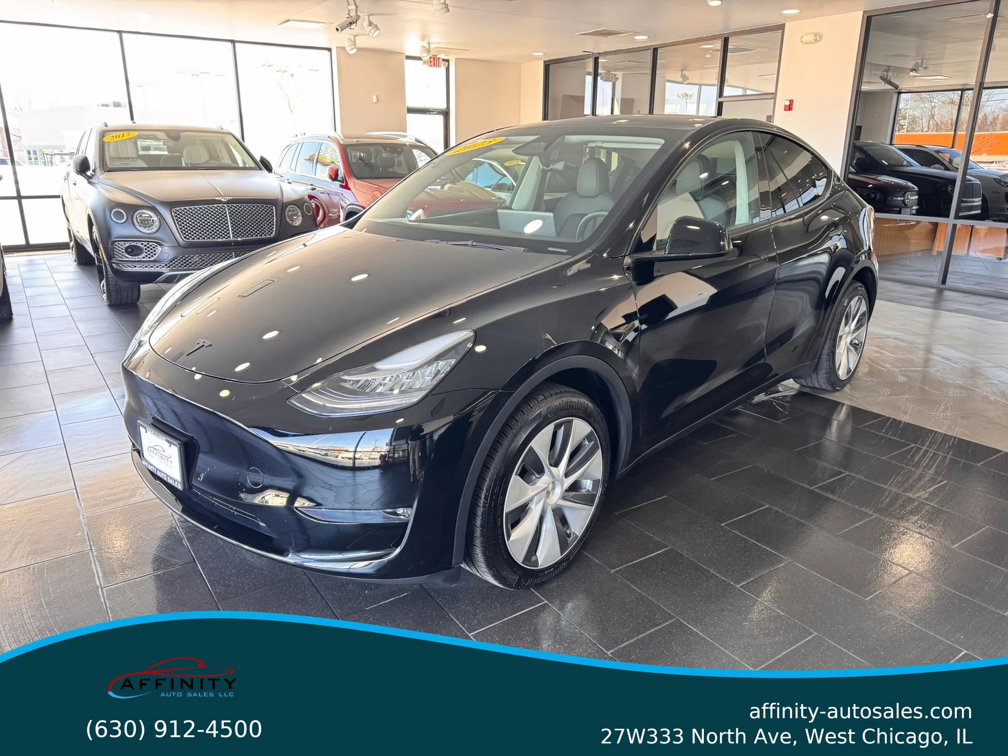 Used 2023 Tesla Model Y Long Range image 1