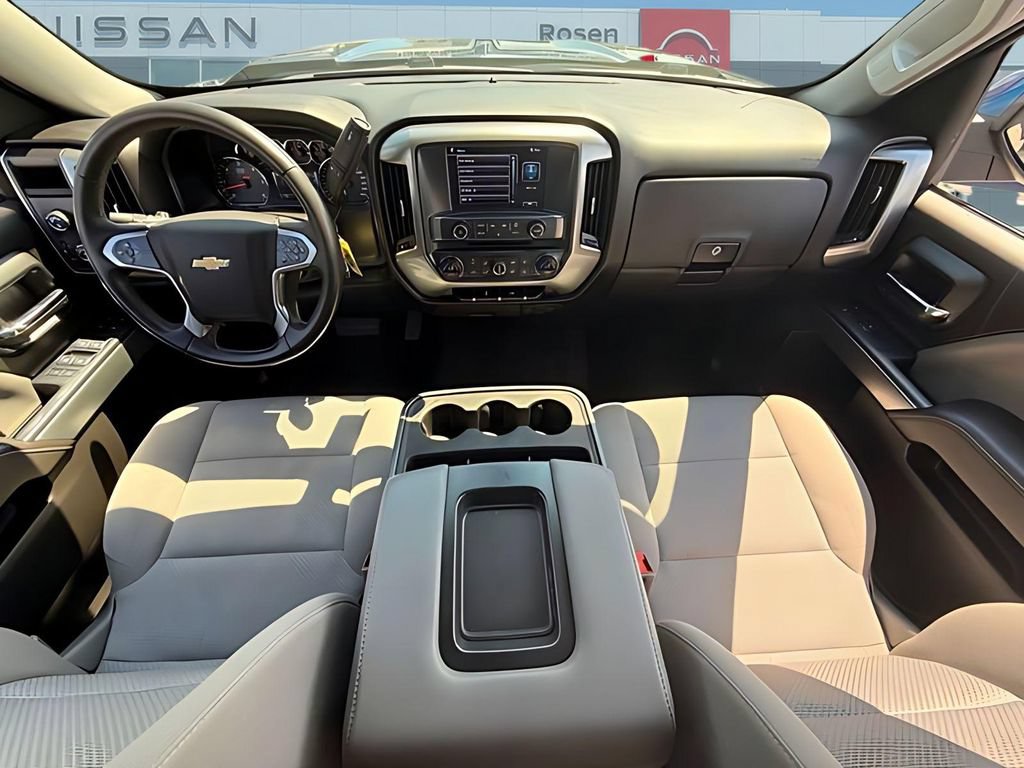 Used 2017 Chevrolet Silverado 1500 LT w/ All Star Edition AWD/4WD image 7