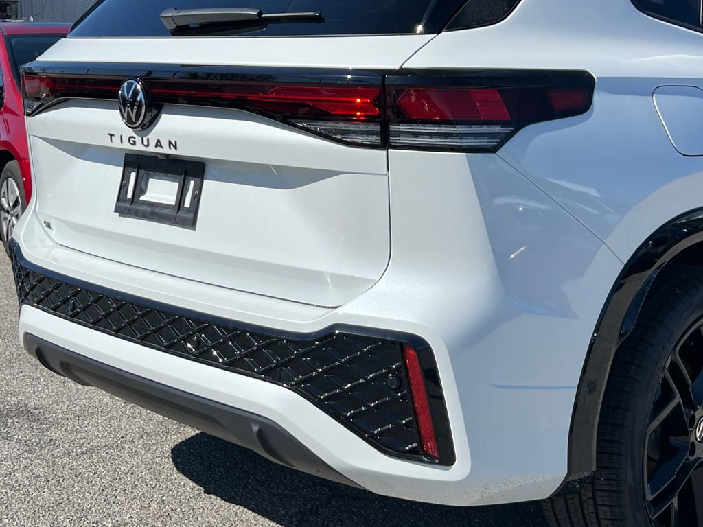 New 2026 Volkswagen Tiguan SE R-Line image 5