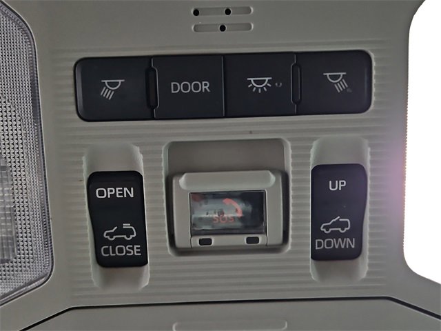 Used 2022 Toyota RAV4 XLE image 38