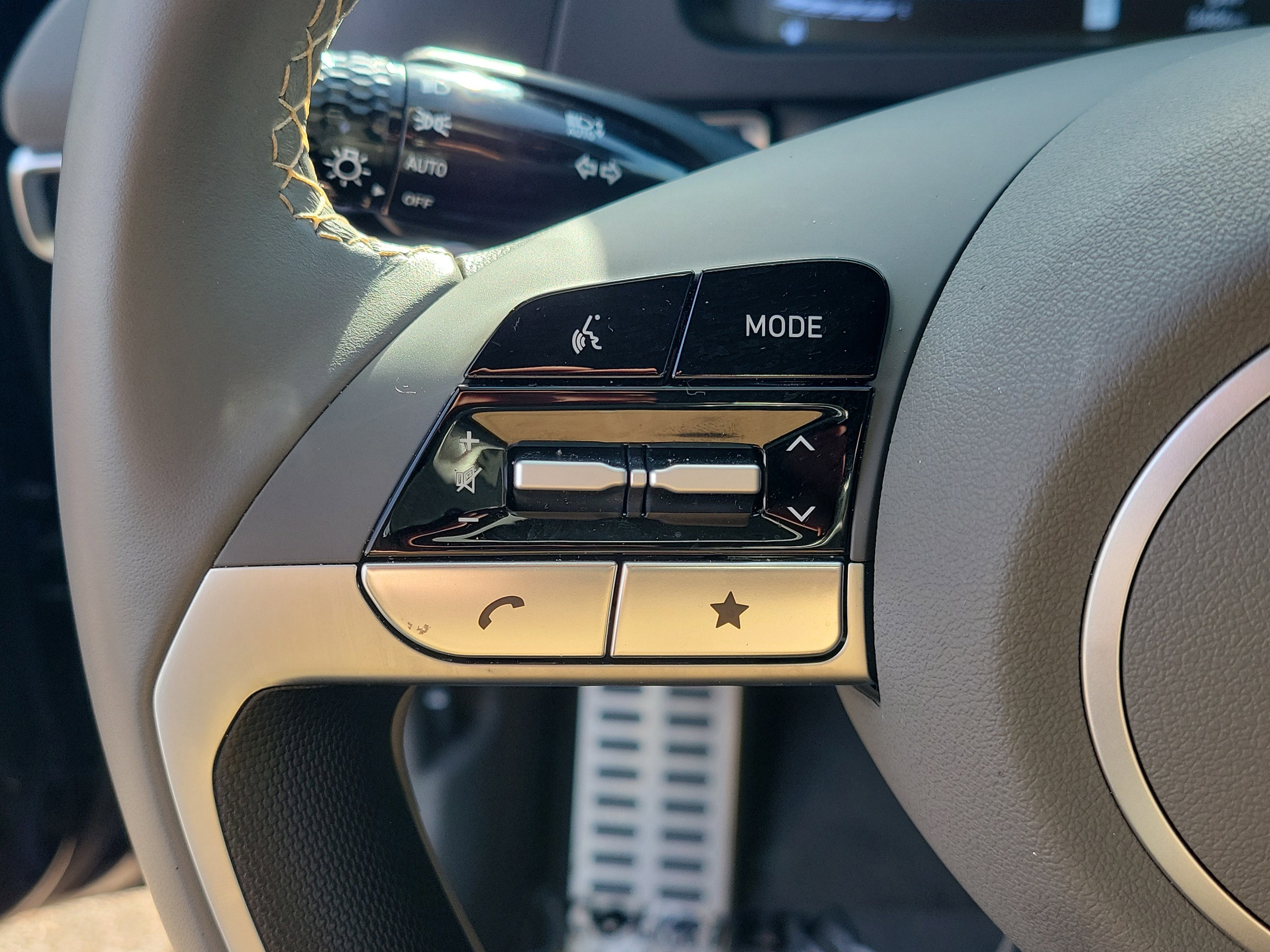 Used 2025 Hyundai Elantra Sport image 24