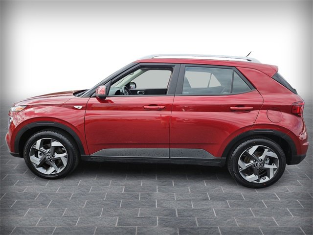 Used 2024 Hyundai Venue SEL image 4