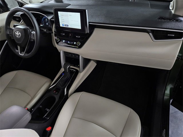 Used 2024 Toyota Corolla Cross XLE image 24