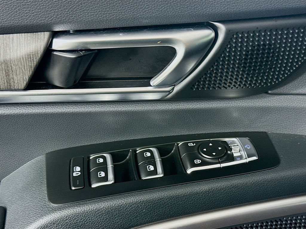 Used 2025 Kia Telluride EX w/ EX Captain's Chair Package FWD image 23