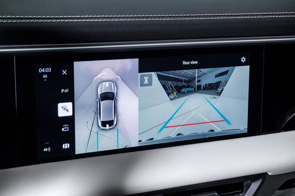 Certified 2025 Porsche Macan 4S Electric AWD/4WD image 23