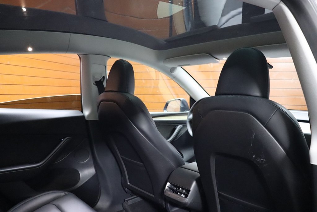 Used 2023 Tesla Model Y Long Range AWD/4WD image 55