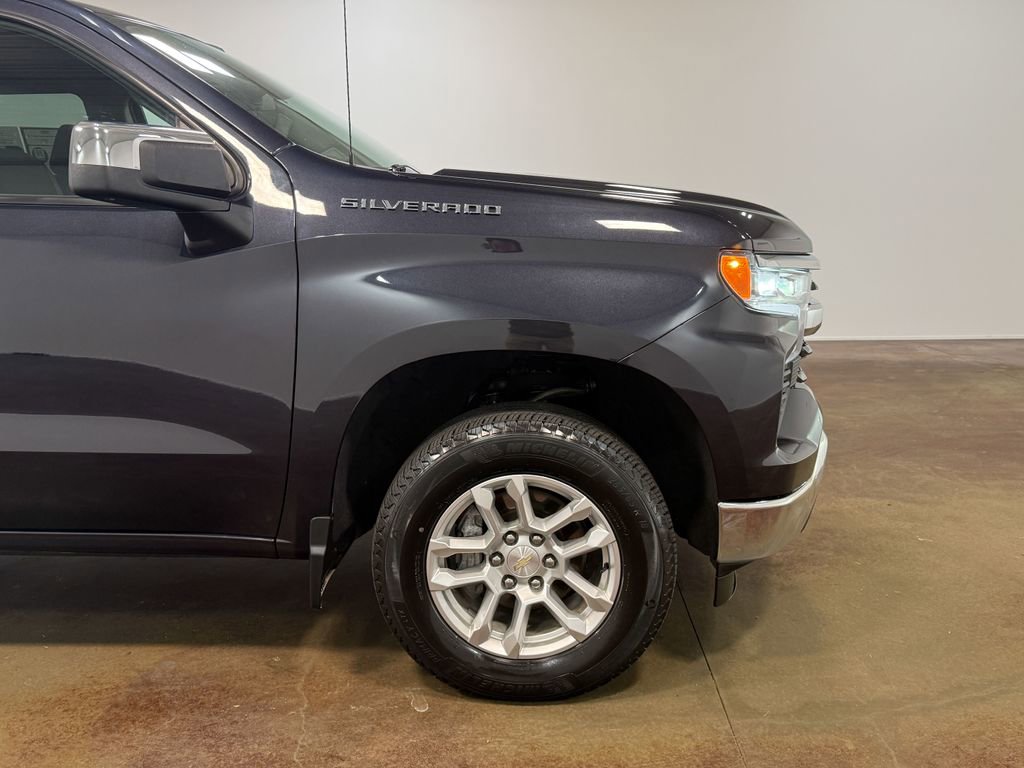 Used 2022 Chevrolet Silverado 1500 LT image 34