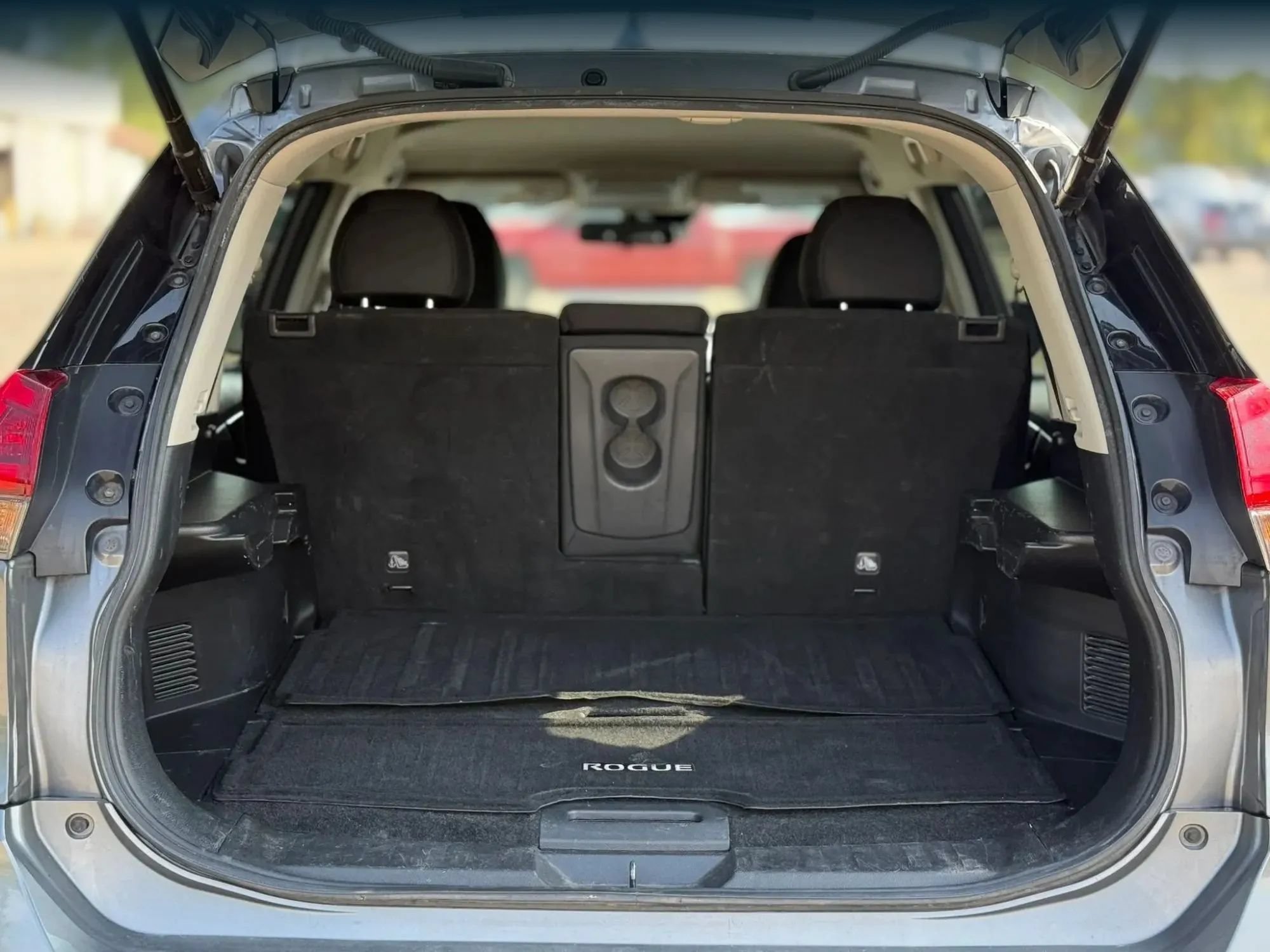 Used 2019 Nissan Rogue SV FWD image 28
