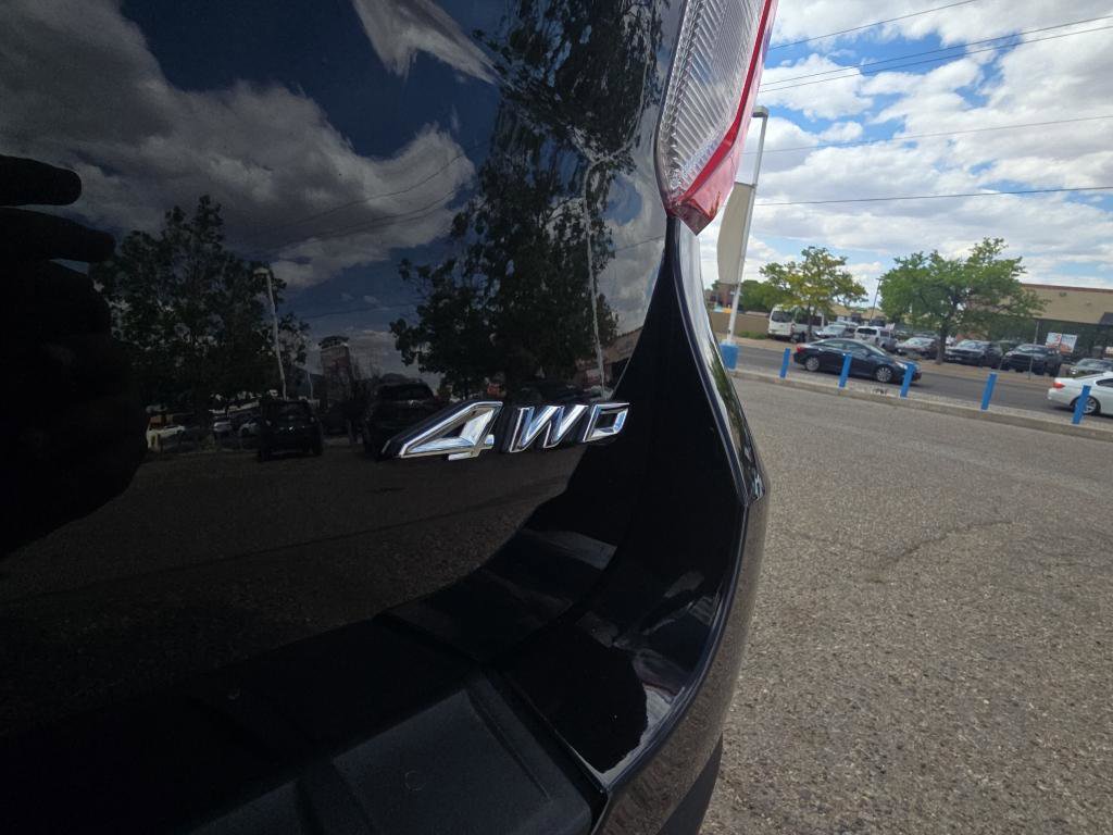 Used 2023 Ford Explorer XLT w/ Equipment Group 202A image 12