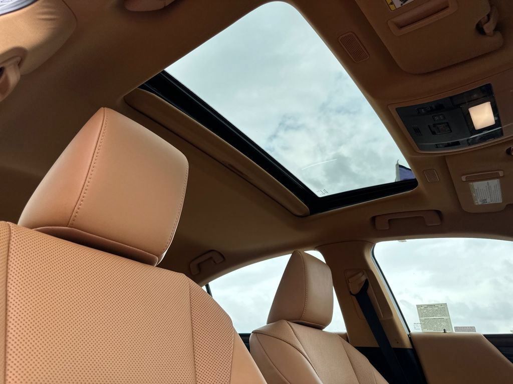Used 2023 Lexus ES 350 w/ Premium Package FWD image 15