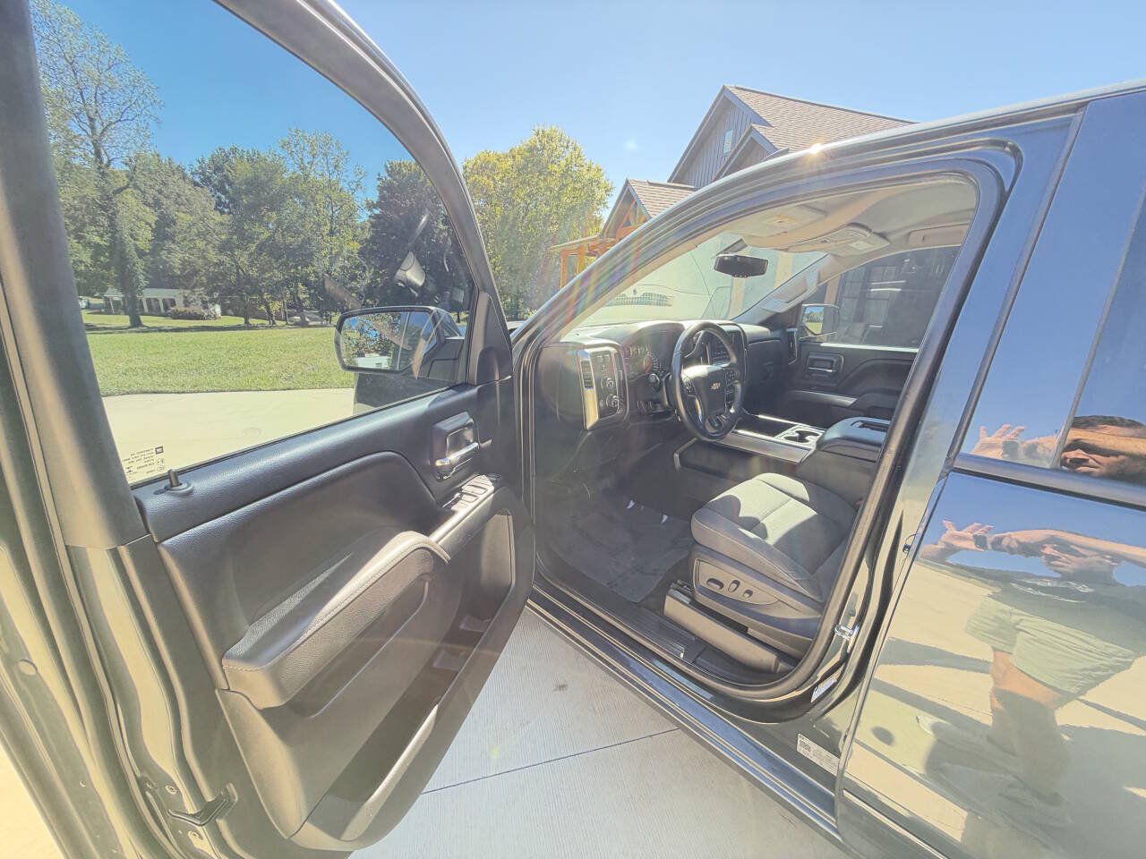 Used 2018 Chevrolet Silverado 1500 LT w/ LT Fleet Plus Package AWD/4WD image 16
