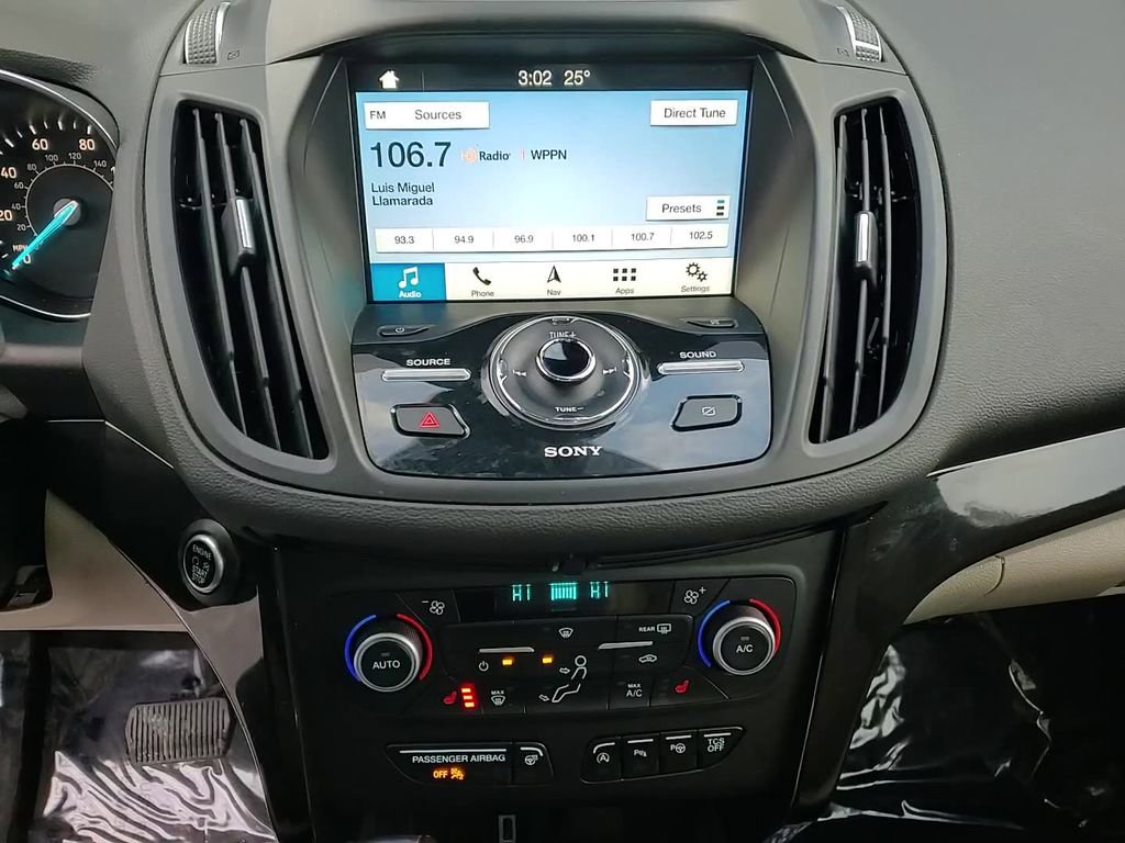 Used 2019 Ford Escape Titanium image 19