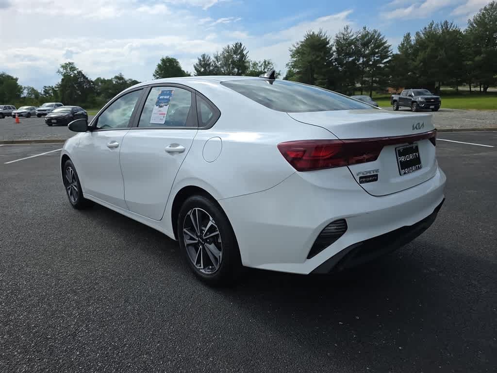Used 2024 Kia Forte LXS w/ LXS Technology Package FWD image 10