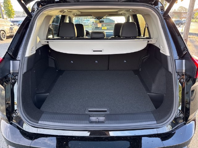 New 2026 Nissan Rogue Dark Armor AWD/4WD image 13