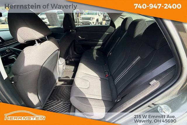 Used 2024 Hyundai Elantra SEL FWD image 17