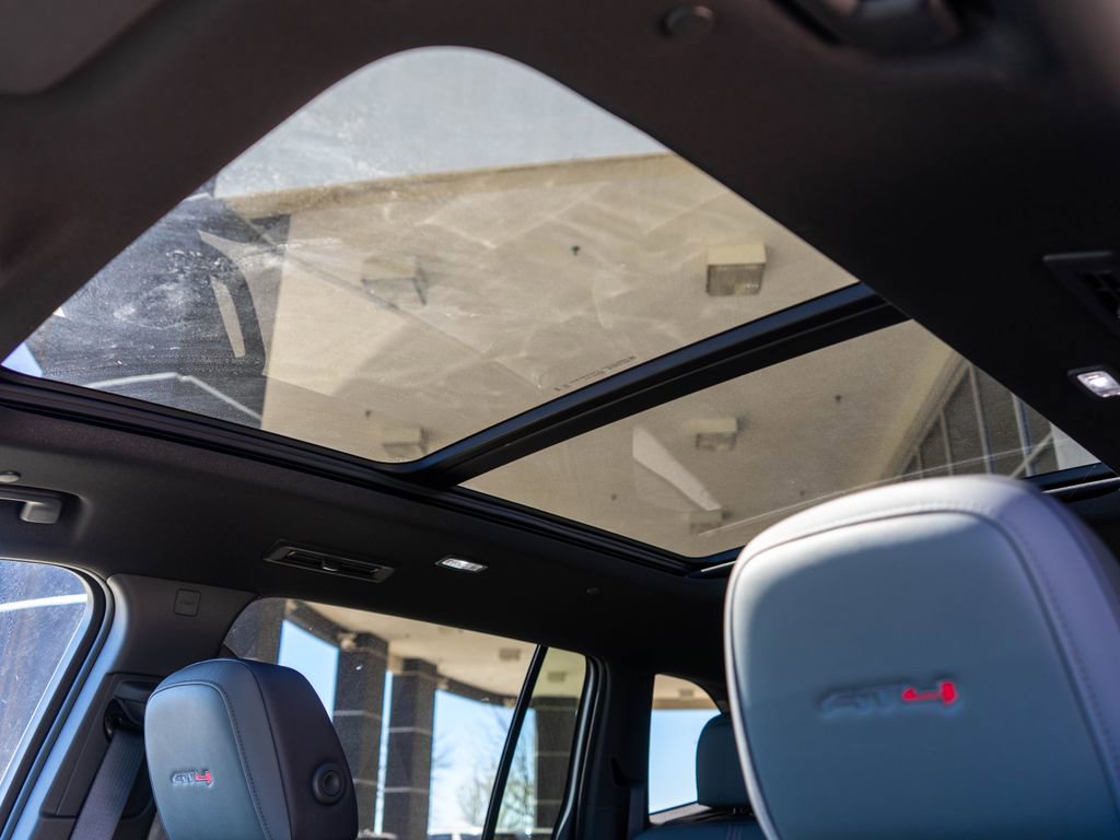 New 2026 GMC Acadia AT4 w/ Luxury Package AWD/4WD image 12