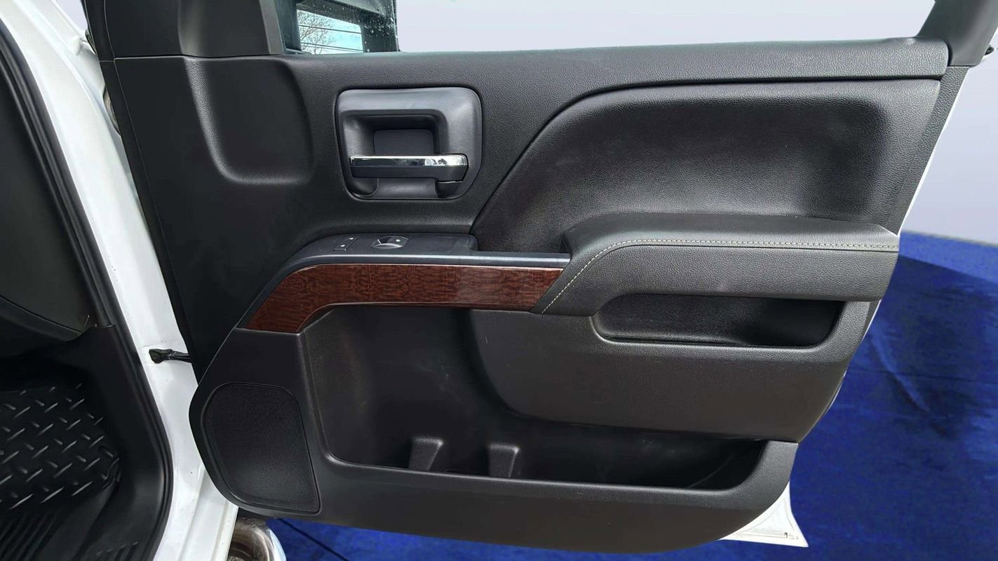 Used 2015 GMC Sierra 2500 SLE w/ SLE Preferred Package image 18