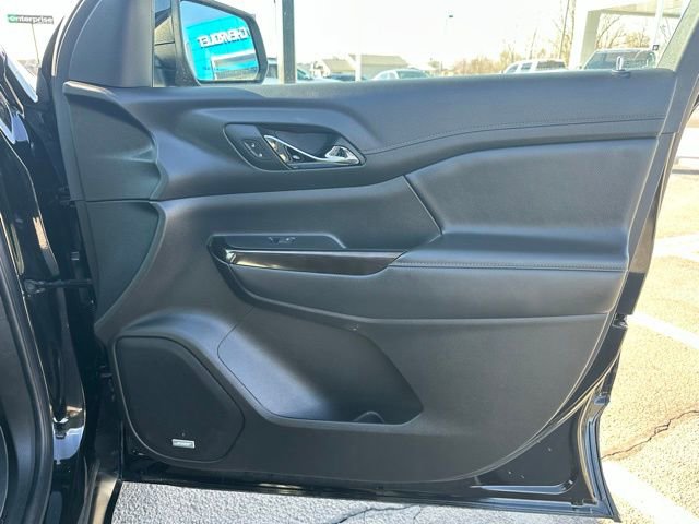 Used 2023 GMC Acadia AT4 w/ Preferred Package image 10