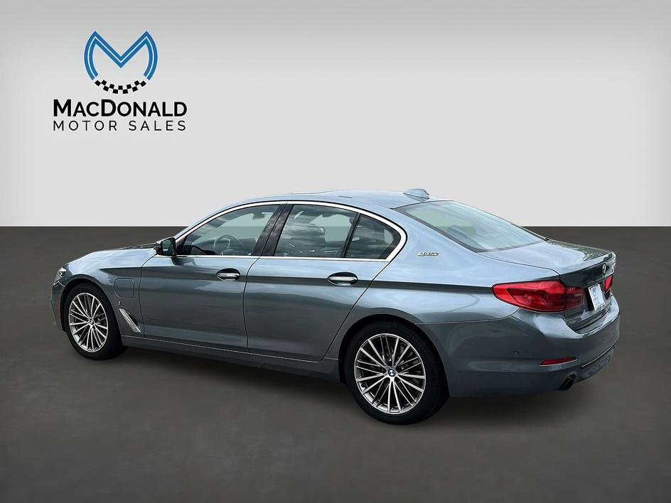 Used 2018 BMW 530e w/ Premium Package 2 RWD image 5