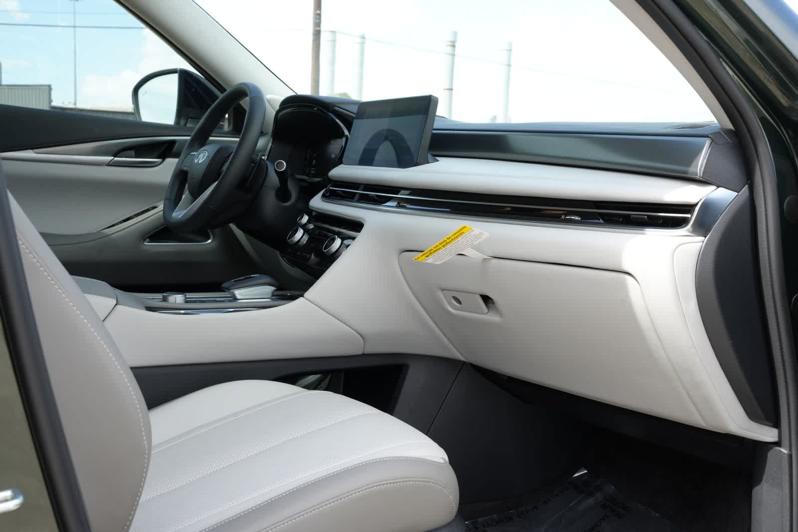 Certified 2026 INFINITI QX60 Luxe w/ Cargo Package FWD image 21