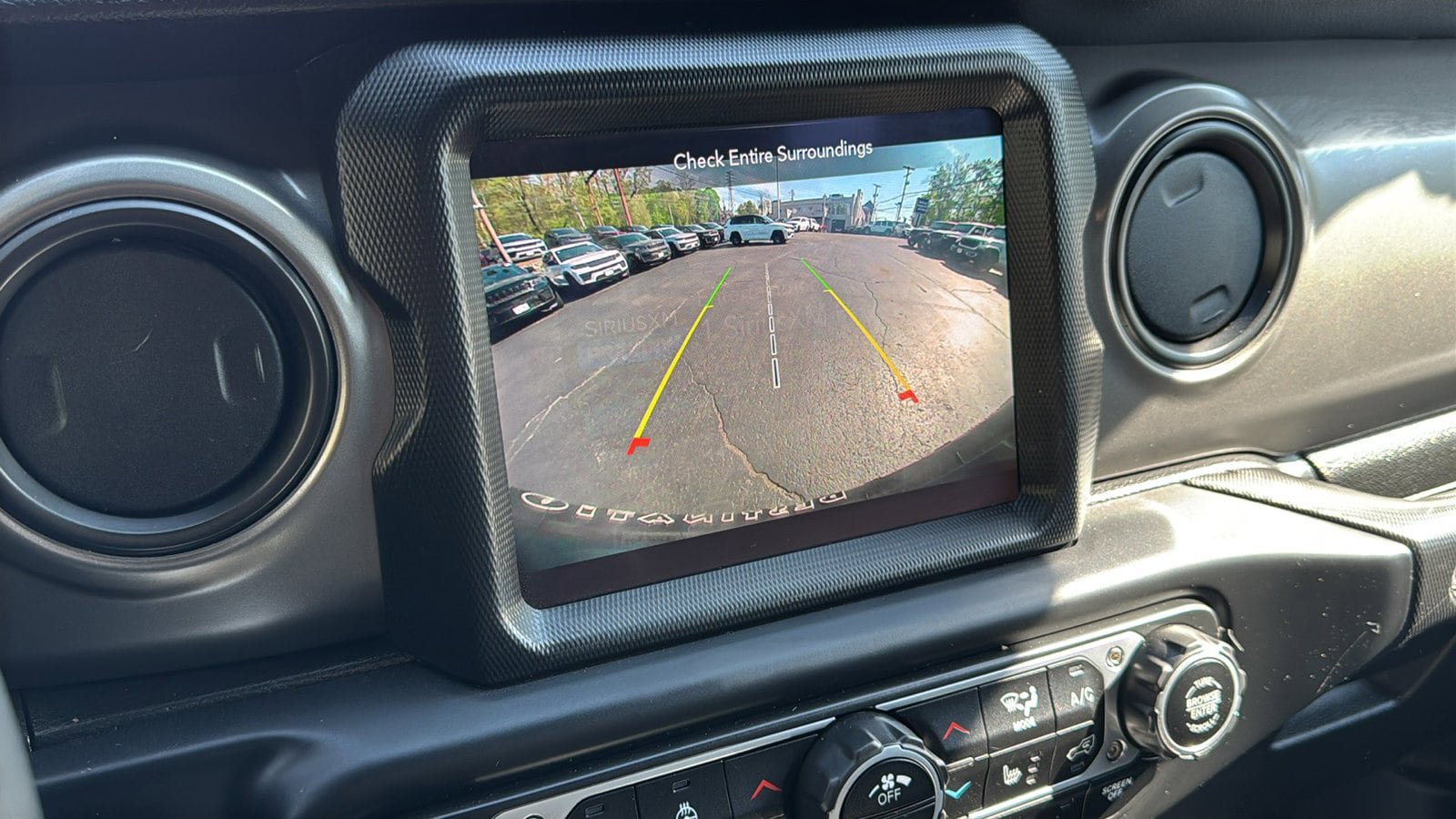 Certified 2023 Jeep Wrangler Unlimited w/ Sun & Screen Package AWD/4WD image 30