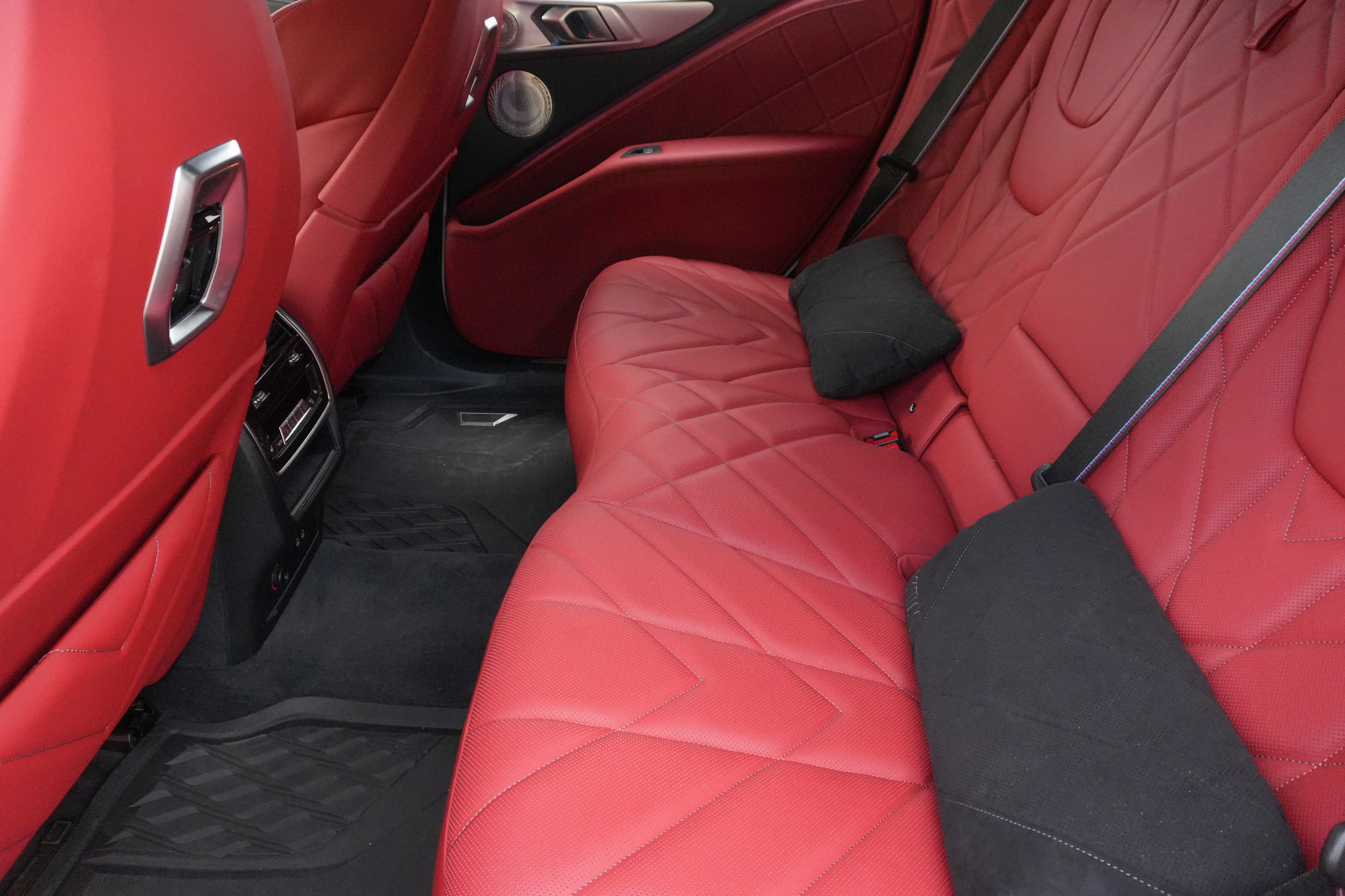 Used 2023 BMW XM w/ M Driver's Package AWD/4WD image 40