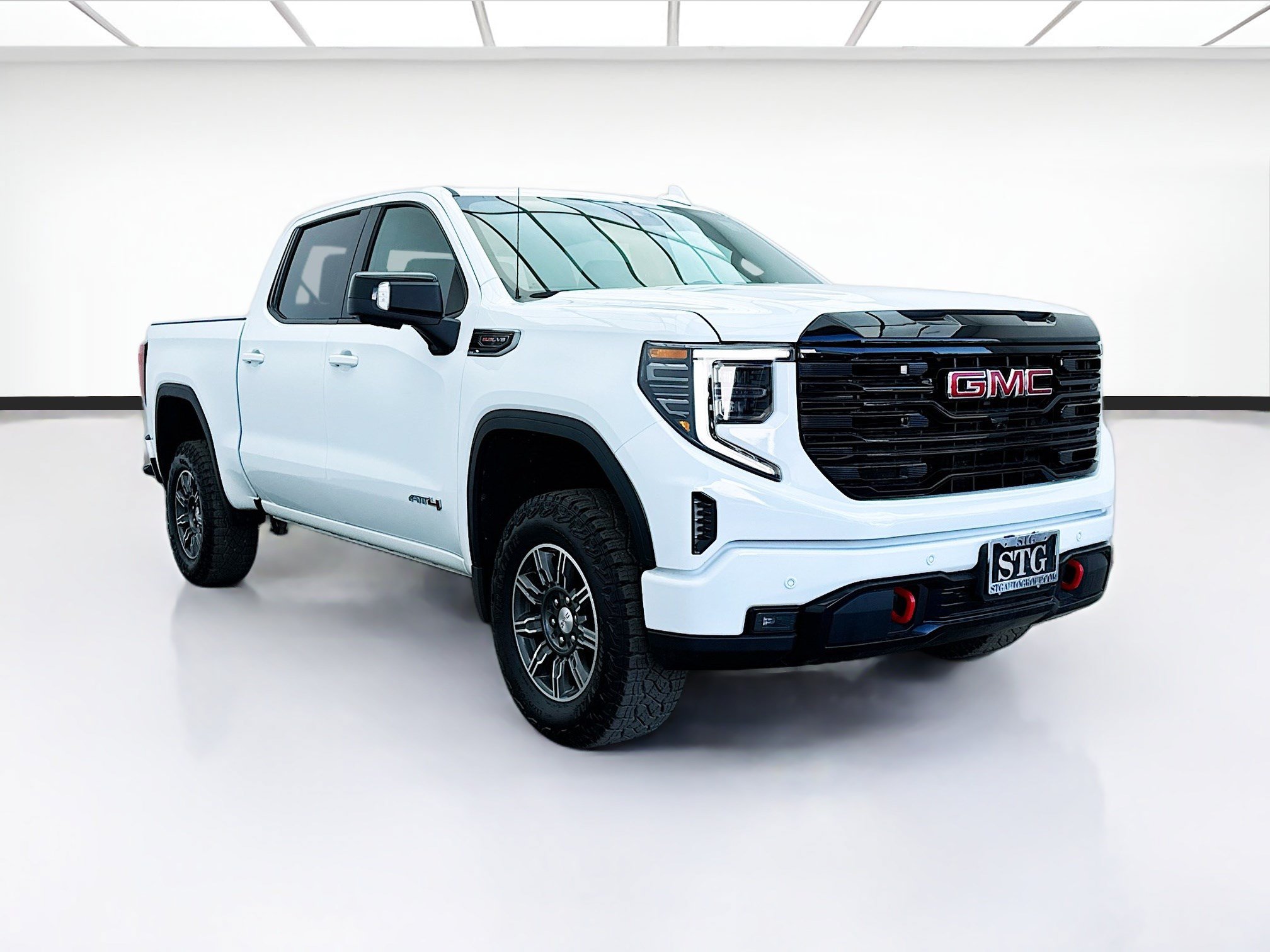 Used 2025 GMC Sierra 1500 AT4 AWD/4WD image 3