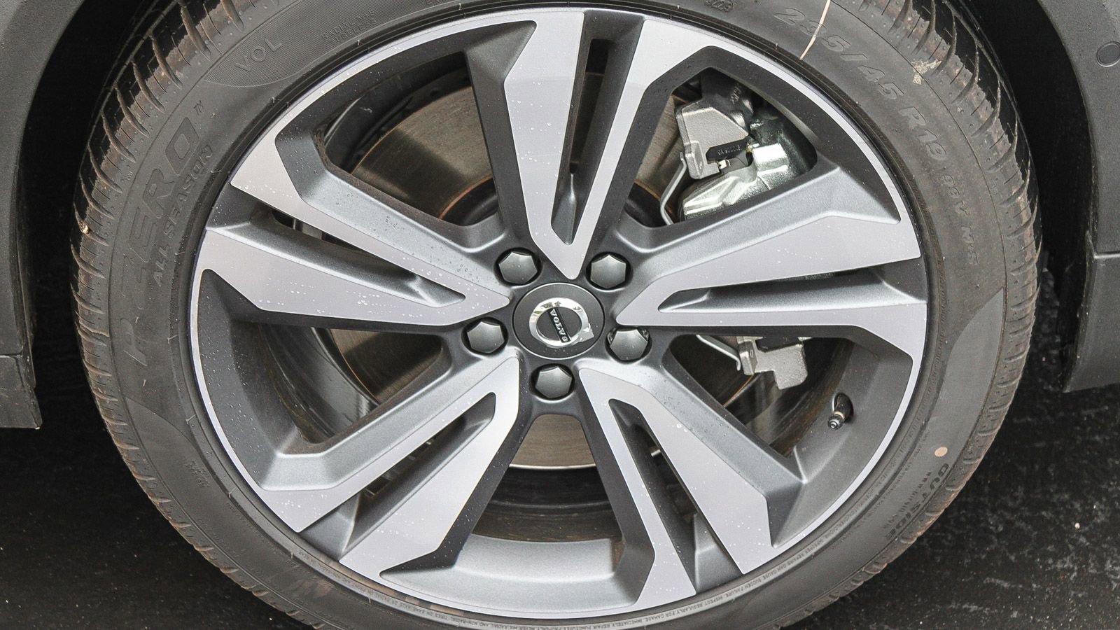 New 2026 Volvo V60 B5 Cross Country Plus w/ Climate Package AWD/4WD image 12