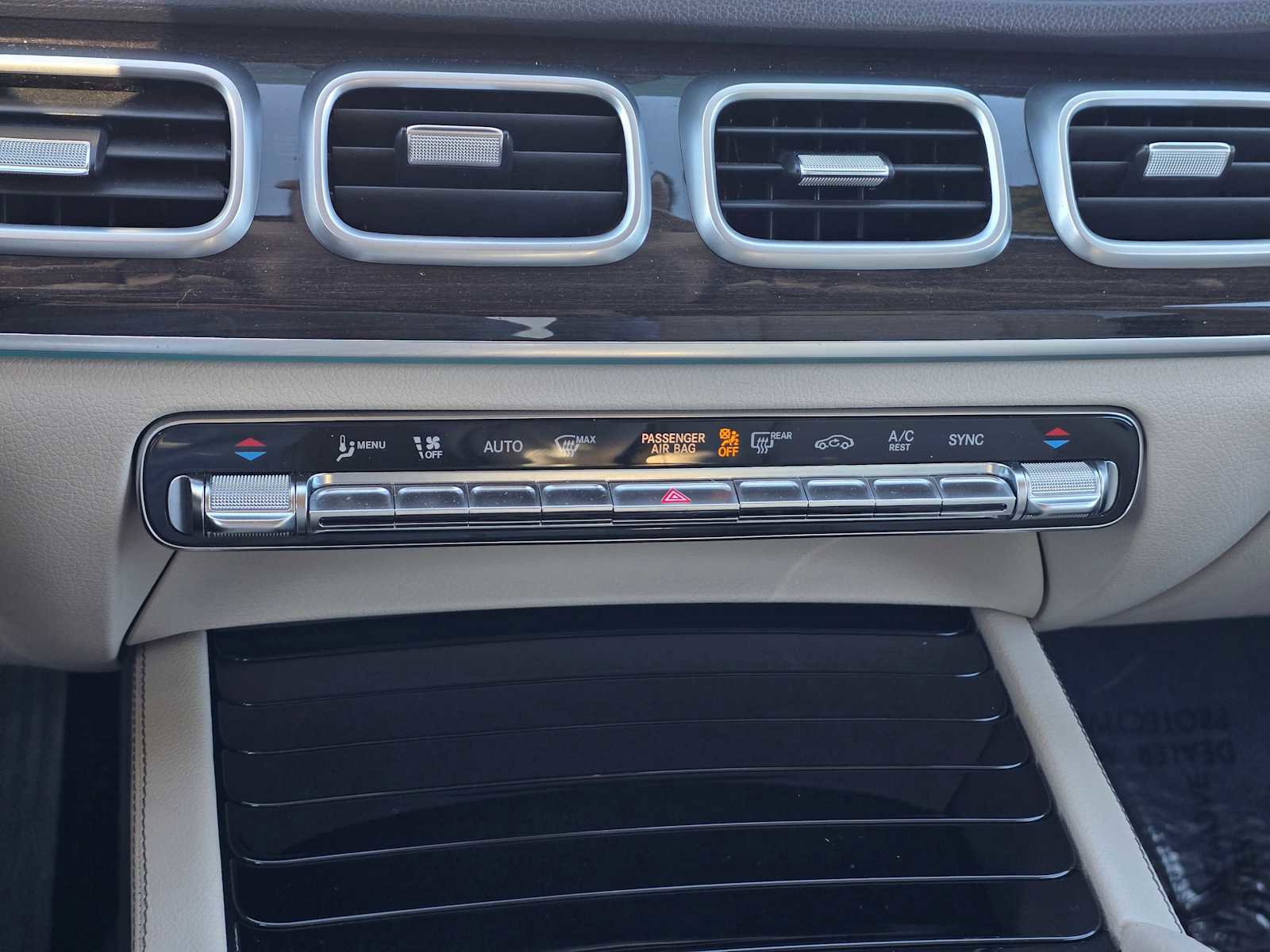 Used 2020 Mercedes-Benz GLE 350 4MATIC image 28