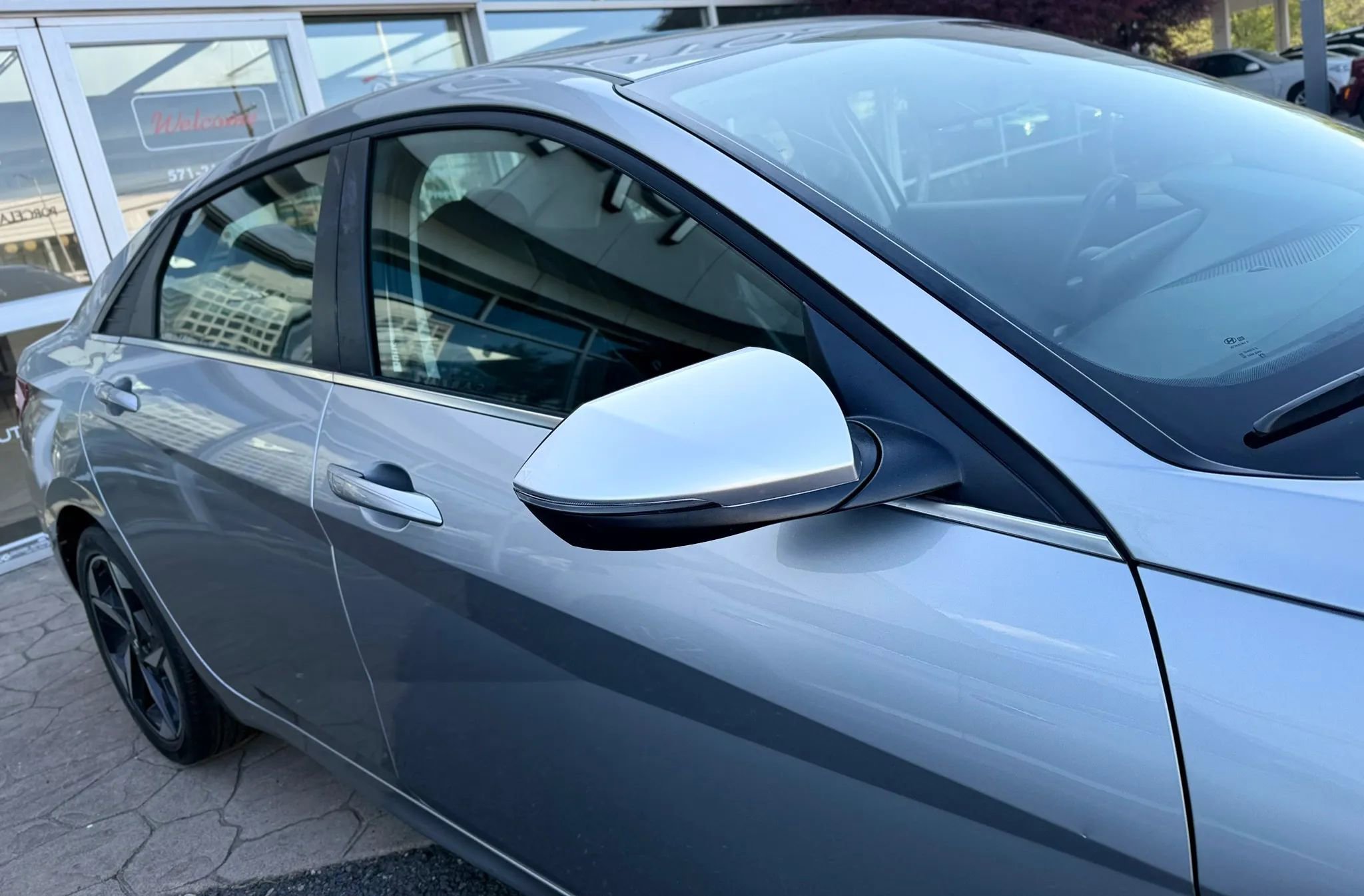 Used 2021 Hyundai Elantra Limited w/ Cargo Package FWD image 43