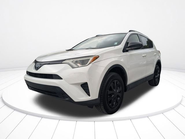 Used 2018 Toyota RAV4 LE image 7