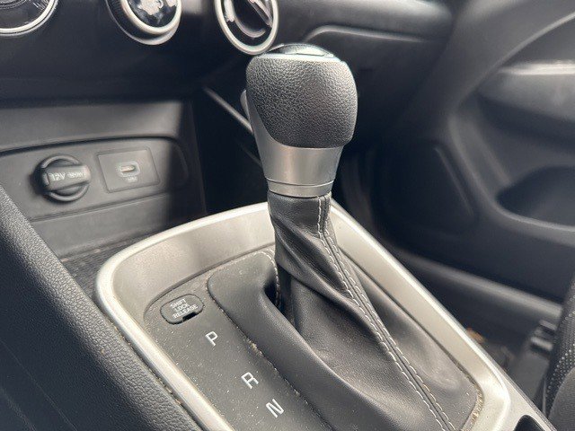 Used 2021 Hyundai Venue SE image 11