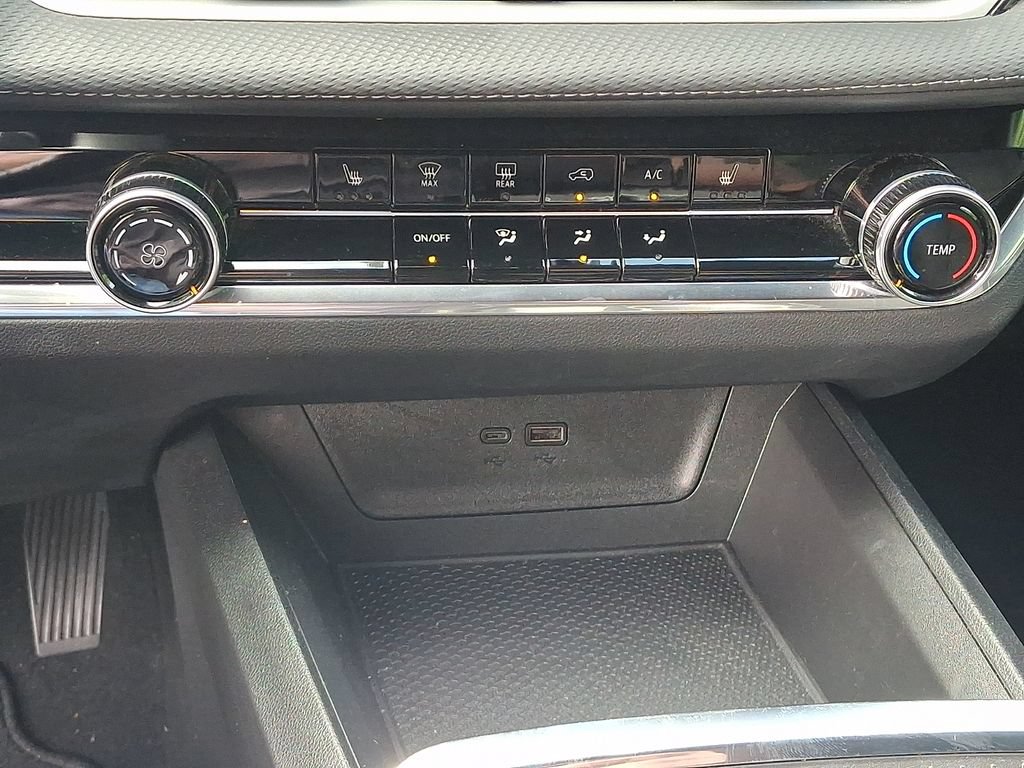 Used 2025 Chevrolet Equinox LT AWD/4WD image 15