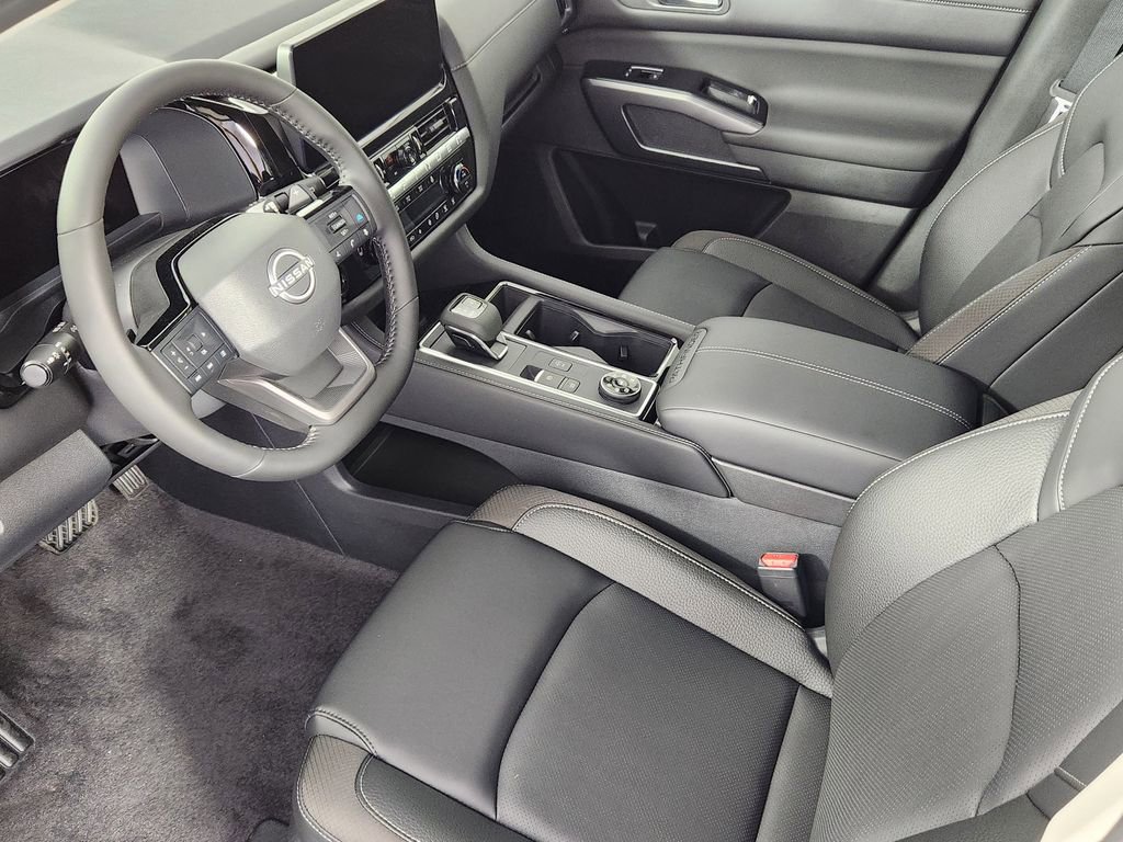 New 2026 Nissan Pathfinder SL AWD/4WD image 10