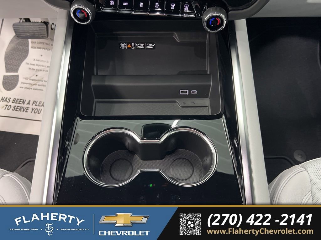 New 2026 Chevrolet Suburban Premier image 31